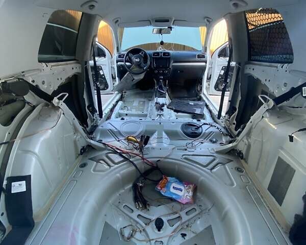 Белый Фольксваген Гольф, объемом двигателя 1.6 л и пробегом 202 тыс. км за 7900 $, фото 10 на Automoto.ua