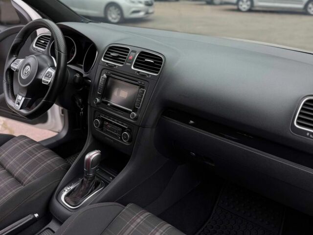 Білий Фольксваген Гольф, об'ємом двигуна 2 л та пробігом 227 тис. км за 9999 $, фото 7 на Automoto.ua