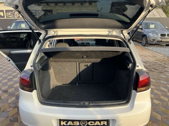 Белый Фольксваген Гольф, объемом двигателя 1.6 л и пробегом 190 тыс. км за 8500 $, фото 12 на Automoto.ua