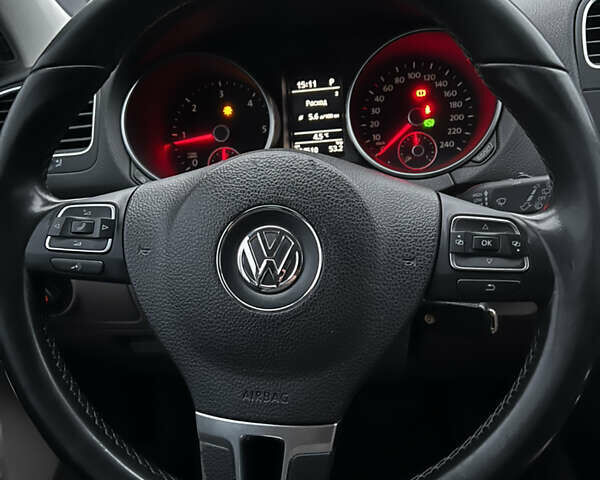 Білий Фольксваген Гольф, об'ємом двигуна 1.6 л та пробігом 294 тис. км за 7800 $, фото 11 на Automoto.ua