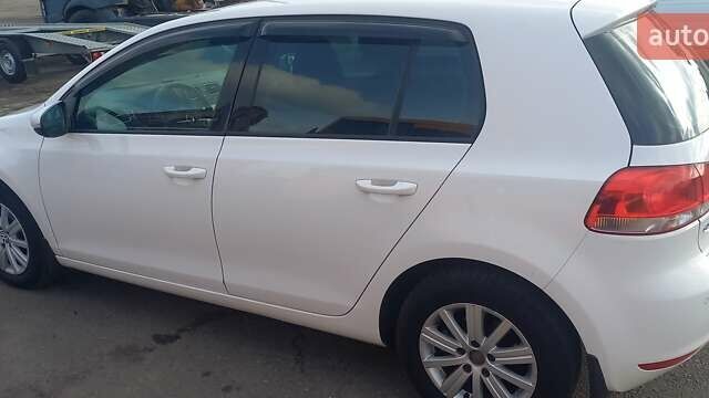 Белый Фольксваген Гольф, объемом двигателя 1.39 л и пробегом 225 тыс. км за 8299 $, фото 14 на Automoto.ua