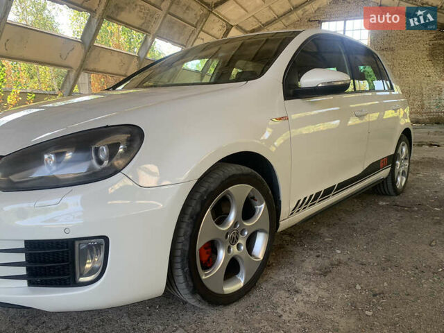 Белый Фольксваген Гольф, объемом двигателя 1.98 л и пробегом 212 тыс. км за 9199 $, фото 1 на Automoto.ua
