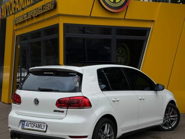 Білий Фольксваген Гольф, об'ємом двигуна 2 л та пробігом 227 тис. км за 9999 $, фото 5 на Automoto.ua