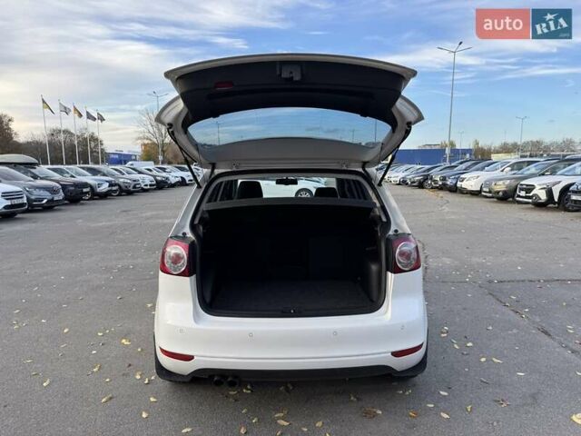 Белый Фольксваген Гольф, объемом двигателя 1.39 л и пробегом 171 тыс. км за 8500 $, фото 8 на Automoto.ua