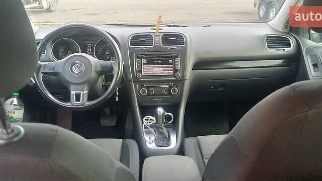 Белый Фольксваген Гольф, объемом двигателя 1.39 л и пробегом 225 тыс. км за 8299 $, фото 12 на Automoto.ua