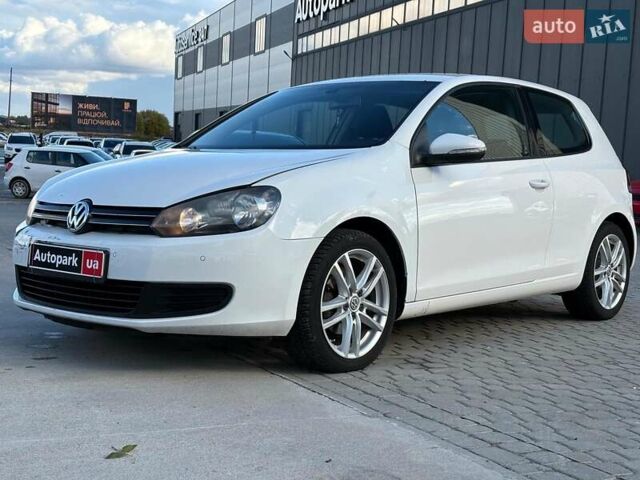 Белый Фольксваген Гольф, объемом двигателя 1.6 л и пробегом 243 тыс. км за 8590 $, фото 8 на Automoto.ua