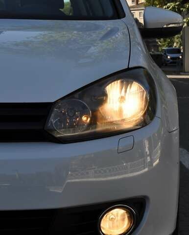 Белый Фольксваген Гольф, объемом двигателя 1.39 л и пробегом 132 тыс. км за 8800 $, фото 13 на Automoto.ua