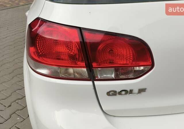 Белый Фольксваген Гольф, объемом двигателя 1.39 л и пробегом 180 тыс. км за 8750 $, фото 7 на Automoto.ua