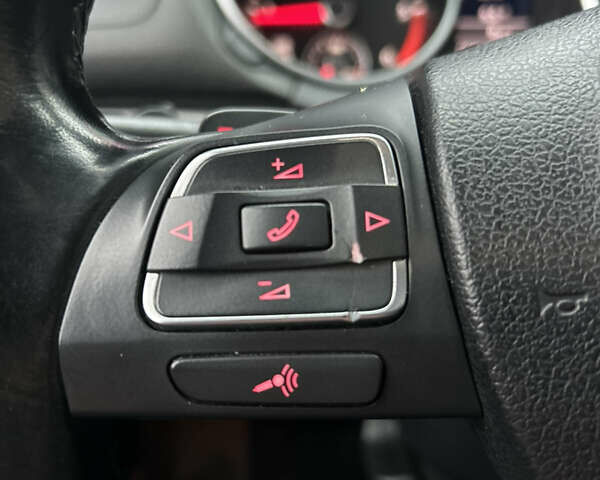 Білий Фольксваген Гольф, об'ємом двигуна 1.97 л та пробігом 269 тис. км за 9000 $, фото 24 на Automoto.ua