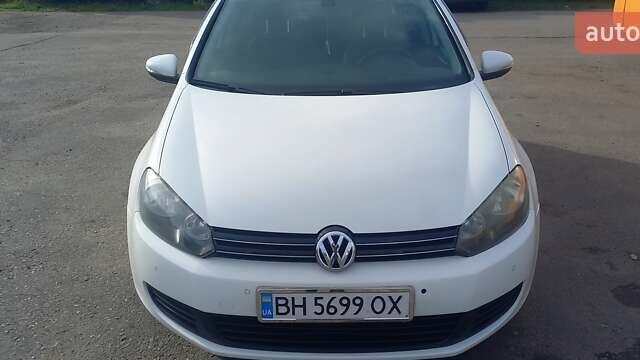 Белый Фольксваген Гольф, объемом двигателя 1.39 л и пробегом 225 тыс. км за 8299 $, фото 11 на Automoto.ua
