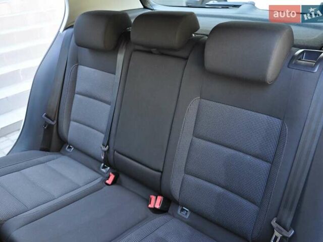 Белый Фольксваген Гольф, объемом двигателя 1.39 л и пробегом 132 тыс. км за 8800 $, фото 18 на Automoto.ua