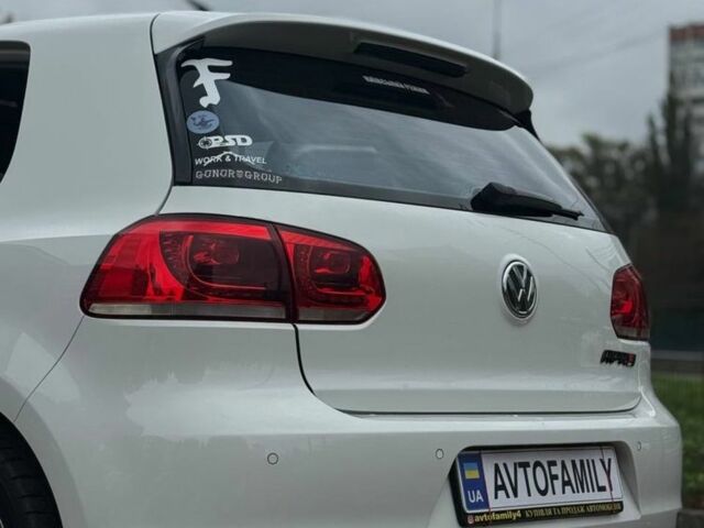 Білий Фольксваген Гольф, об'ємом двигуна 2 л та пробігом 227 тис. км за 9999 $, фото 16 на Automoto.ua