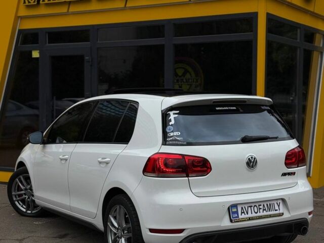 Білий Фольксваген Гольф, об'ємом двигуна 2 л та пробігом 227 тис. км за 9999 $, фото 4 на Automoto.ua