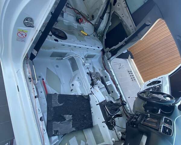 Белый Фольксваген Гольф, объемом двигателя 1.6 л и пробегом 202 тыс. км за 7900 $, фото 12 на Automoto.ua