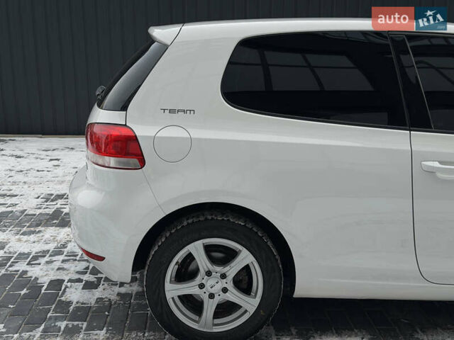 Білий Фольксваген Гольф, об'ємом двигуна 1.39 л та пробігом 166 тис. км за 7700 $, фото 64 на Automoto.ua