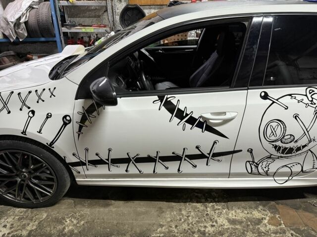 Фольксваген Гольф 2011 в Полтаве на Automoto.ua Белый Фольксваген Гольф, объемом двигателя 2 л и пробегом 159 тыс. км за 13000 $, фото 2 на Automoto.ua