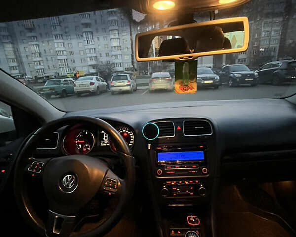 Білий Фольксваген Гольф, об'ємом двигуна 1.6 л та пробігом 265 тис. км за 7900 $, фото 7 на Automoto.ua