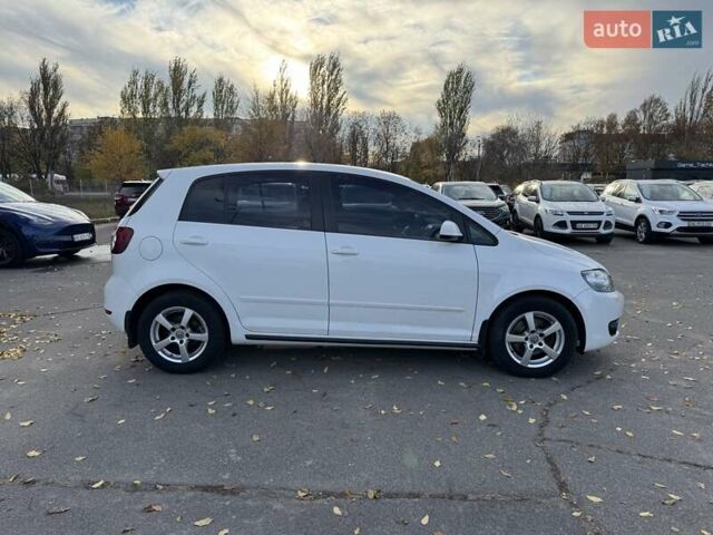 Белый Фольксваген Гольф, объемом двигателя 1.39 л и пробегом 171 тыс. км за 8500 $, фото 3 на Automoto.ua
