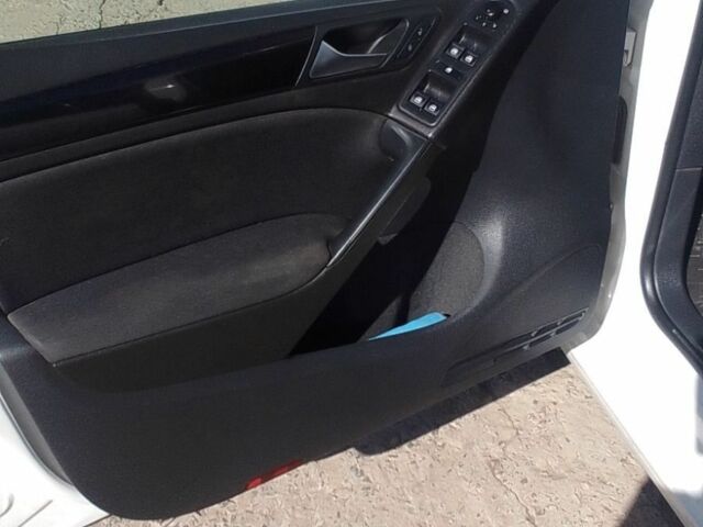 Білий Фольксваген Гольф, об'ємом двигуна 1.6 л та пробігом 360 тис. км за 8000 $, фото 8 на Automoto.ua