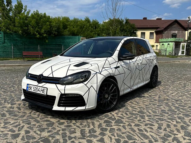 Белый Фольксваген Гольф, объемом двигателя 2 л и пробегом 270 тыс. км за 13200 $, фото 2 на Automoto.ua