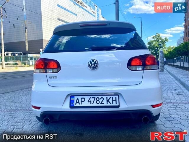 Белый Фольксваген Гольф, объемом двигателя 2 л и пробегом 171 тыс. км за 11200 $, фото 5 на Automoto.ua
