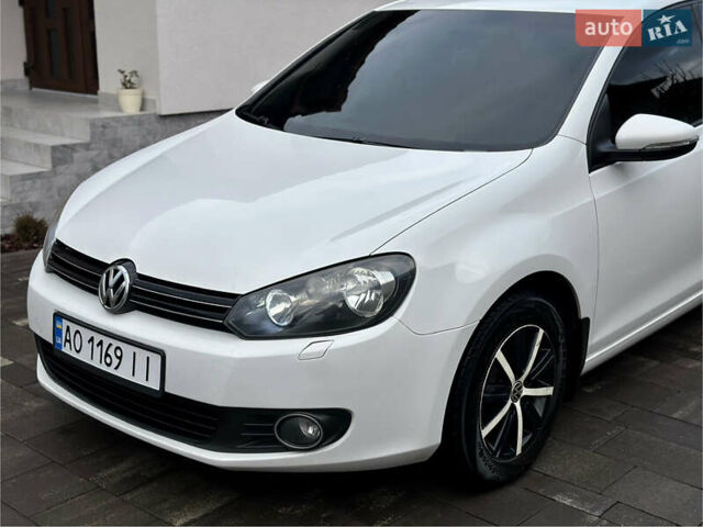 Белый Фольксваген Гольф, объемом двигателя 1.6 л и пробегом 214 тыс. км за 8300 $, фото 29 на Automoto.ua