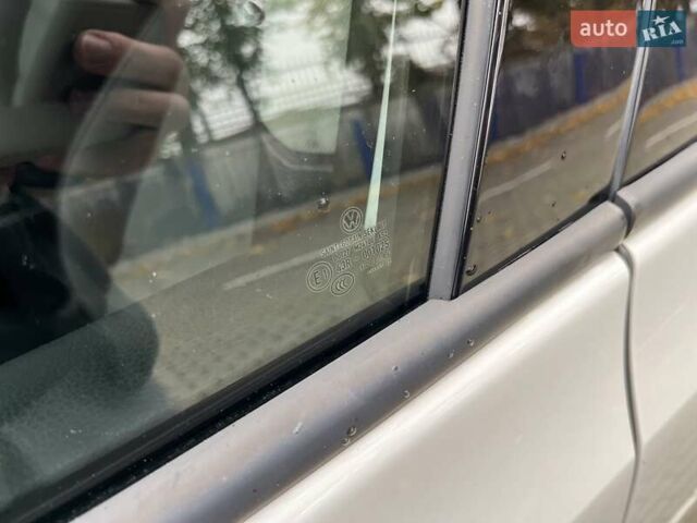 Білий Фольксваген Гольф, об'ємом двигуна 1.39 л та пробігом 100 тис. км за 9300 $, фото 29 на Automoto.ua