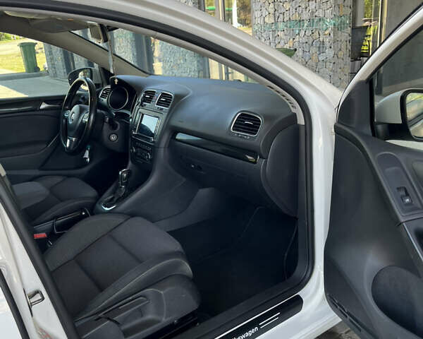 Белый Фольксваген Гольф, объемом двигателя 1.39 л и пробегом 230 тыс. км за 8200 $, фото 9 на Automoto.ua