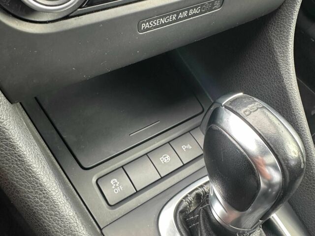 Белый Фольксваген Гольф, объемом двигателя 2 л и пробегом 152 тыс. км за 11800 $, фото 10 на Automoto.ua