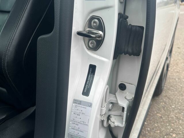 Белый Фольксваген Гольф, объемом двигателя 2 л и пробегом 152 тыс. км за 11800 $, фото 9 на Automoto.ua