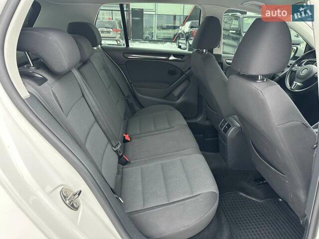 Білий Фольксваген Гольф, об'ємом двигуна 1.39 л та пробігом 162 тис. км за 7900 $, фото 25 на Automoto.ua