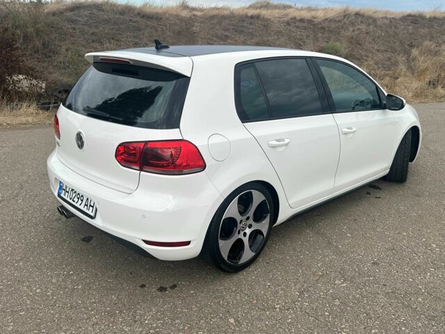 Белый Фольксваген Гольф, объемом двигателя 2 л и пробегом 152 тыс. км за 11800 $, фото 3 на Automoto.ua