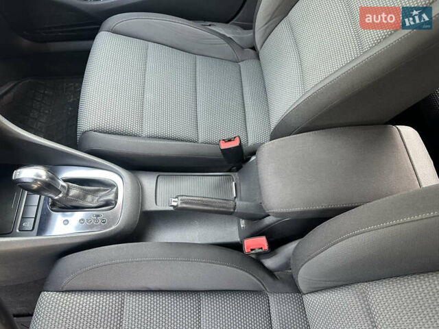 Белый Фольксваген Гольф, объемом двигателя 1.39 л и пробегом 176 тыс. км за 8850 $, фото 31 на Automoto.ua