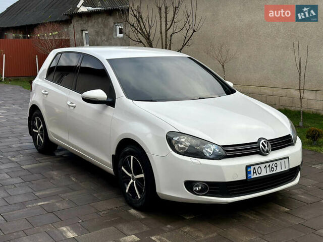 Белый Фольксваген Гольф, объемом двигателя 1.6 л и пробегом 214 тыс. км за 8300 $, фото 32 на Automoto.ua