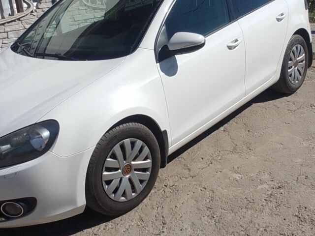 Білий Фольксваген Гольф, об'ємом двигуна 1.6 л та пробігом 360 тис. км за 8000 $, фото 1 на Automoto.ua