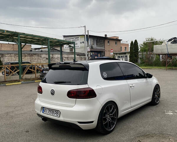 Белый Фольксваген Гольф, объемом двигателя 2.5 л и пробегом 149 тыс. км за 11500 $, фото 7 на Automoto.ua