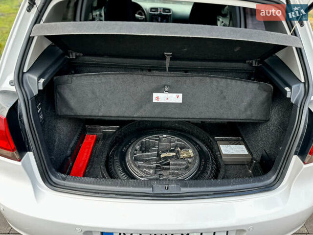 Белый Фольксваген Гольф, объемом двигателя 1.6 л и пробегом 214 тыс. км за 8300 $, фото 35 на Automoto.ua