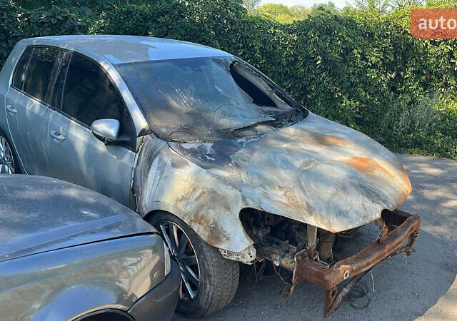 Белый Фольксваген Гольф, объемом двигателя 1.6 л и пробегом 212 тыс. км за 1900 $, фото 1 на Automoto.ua