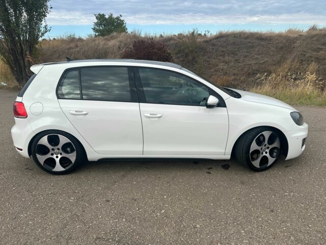 Белый Фольксваген Гольф, объемом двигателя 2 л и пробегом 152 тыс. км за 11800 $, фото 7 на Automoto.ua