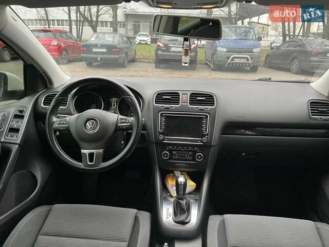 Белый Фольксваген Гольф, объемом двигателя 1.39 л и пробегом 161 тыс. км за 9000 $, фото 8 на Automoto.ua