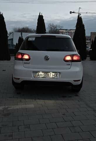 Белый Фольксваген Гольф, объемом двигателя 1.6 л и пробегом 213 тыс. км за 7600 $, фото 3 на Automoto.ua
