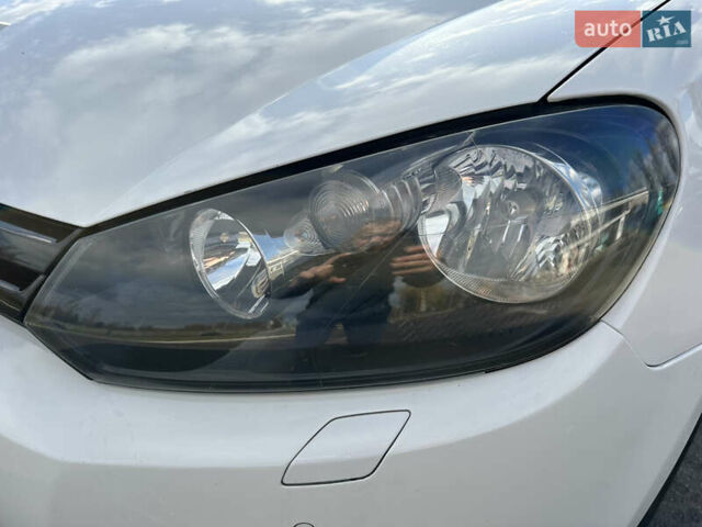 Белый Фольксваген Гольф, объемом двигателя 1.6 л и пробегом 188 тыс. км за 8600 $, фото 9 на Automoto.ua