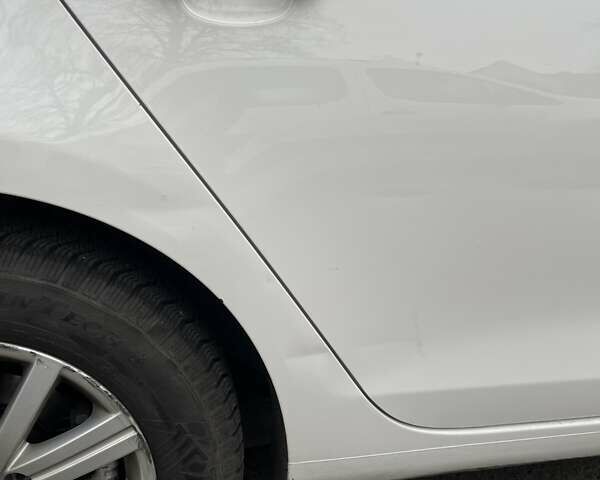 Белый Фольксваген Гольф, объемом двигателя 1.39 л и пробегом 161 тыс. км за 9000 $, фото 12 на Automoto.ua