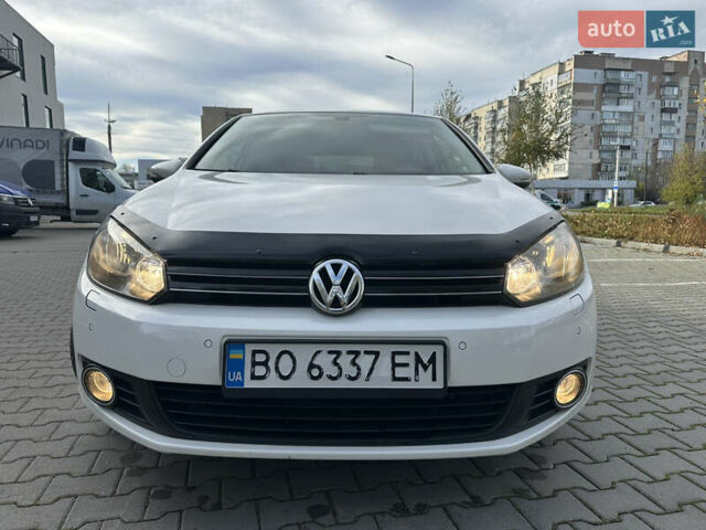Белый Фольксваген Гольф, объемом двигателя 1.39 л и пробегом 176 тыс. км за 8850 $, фото 4 на Automoto.ua