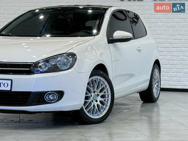 Белый Фольксваген Гольф, объемом двигателя 1.39 л и пробегом 171 тыс. км за 6999 $, фото 3 на Automoto.ua