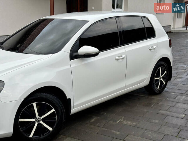 Белый Фольксваген Гольф, объемом двигателя 1.6 л и пробегом 214 тыс. км за 8300 $, фото 22 на Automoto.ua