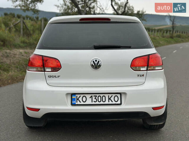 Фольксваген Гольф 2012 у Іршава на Automoto.ua Білий Фольксваген Гольф, об'ємом двигуна 1.6 л та пробігом 126 тис. км за 10700 $, фото 8 на Automoto.ua