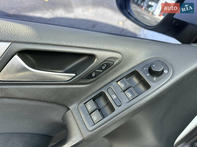 Белый Фольксваген Гольф, объемом двигателя 1.6 л и пробегом 188 тыс. км за 8600 $, фото 19 на Automoto.ua