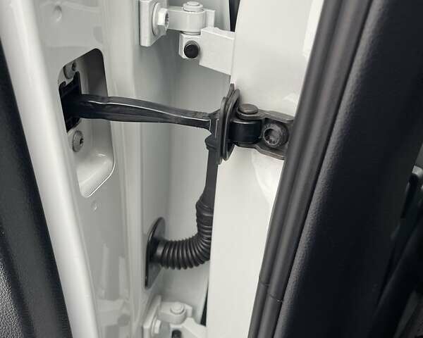 Белый Фольксваген Гольф, объемом двигателя 1.4 л и пробегом 162 тыс. км за 11999 $, фото 16 на Automoto.ua