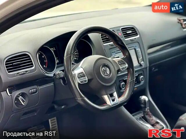 Белый Фольксваген Гольф, объемом двигателя 2 л и пробегом 171 тыс. км за 11200 $, фото 3 на Automoto.ua